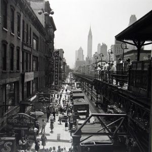 - New York, NY, 1953 © Vivian Maier/Maloof Collection / Courtesy Howard Greenberg Gallery, New York