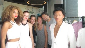 Backstage: Max Models in het wit, visagist Marja Hermes, stylist Kim Kijzer en Creative man &Samhoud Marijn Korver 