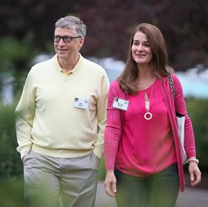 2015-07-11 00:00:00 SUN VALLEY, ID - JULY 11: Billionaire Bill Gates, chairman and founder of Microsoft Corp., and his wife Melinda attend the Allen & Company Sun Valley Conference on July 11, 2015 in Sun Valley, Idaho. Many of the worlds wealthiest and most powerful business people from media, finance, and technology attend the annual week-long conference which is in its 33rd year.   Scott Olson/Getty Images/AFP == FOR NEWSPAPERS, INTERNET, TELCOS & TELEVISION USE ONLY ==