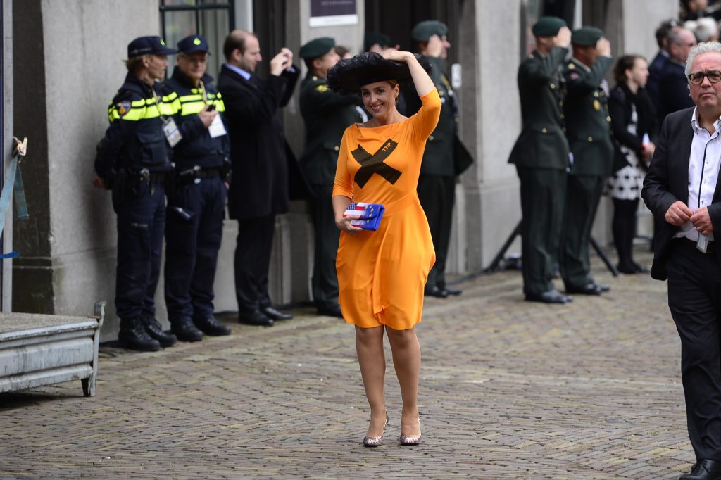 2015-09-15 11:48:43 DEN HAAG - PvdD-leider Marianne Thieme bij aankomst op het Binnenhof. ANP MARTIJN BEEKMAN
